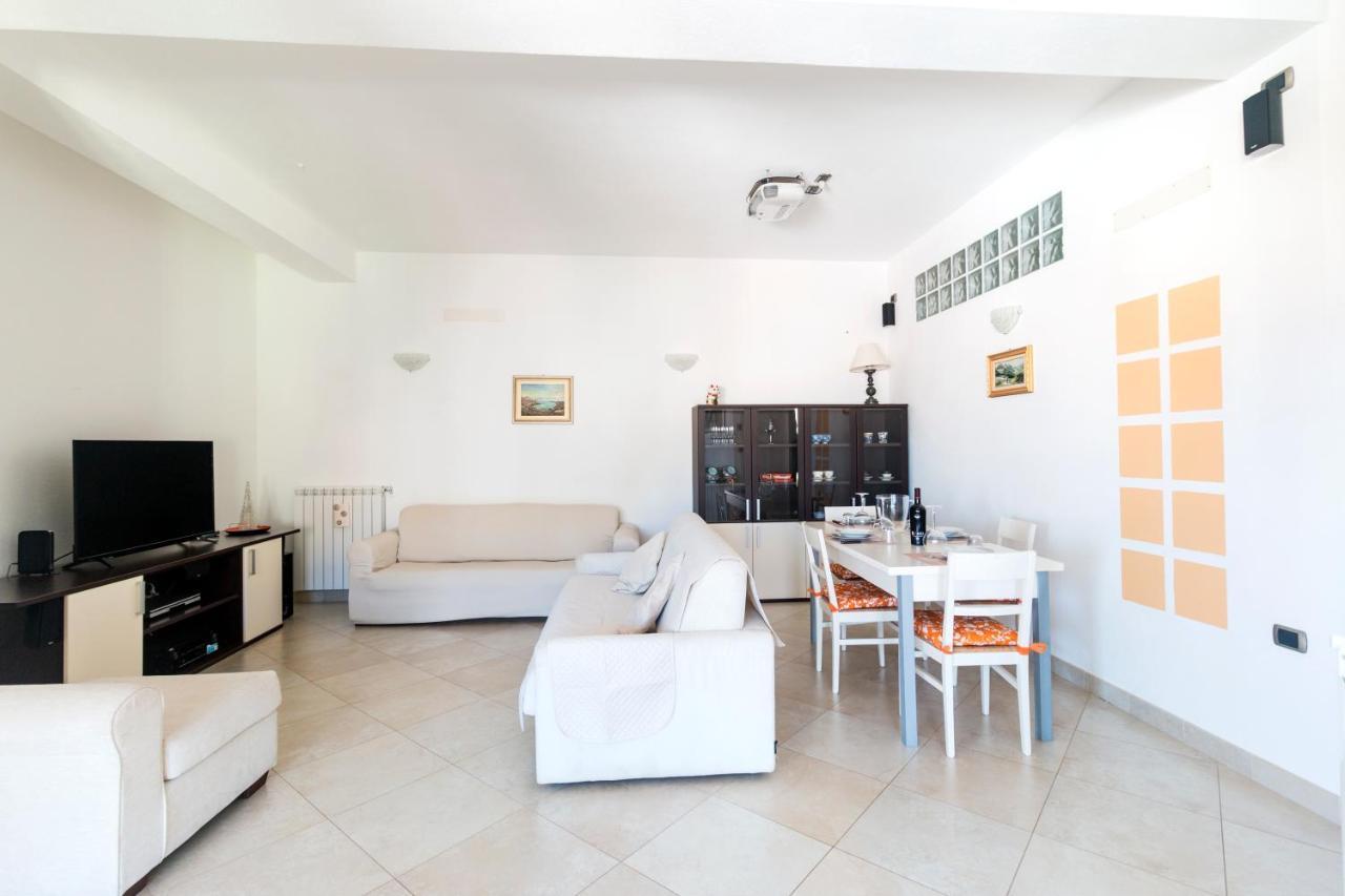Royal Suite Apartment Кала Гононе Екстериор снимка