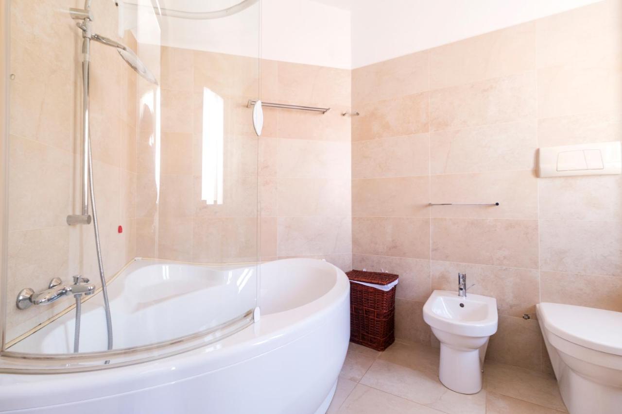 Royal Suite Apartment Кала Гононе Екстериор снимка