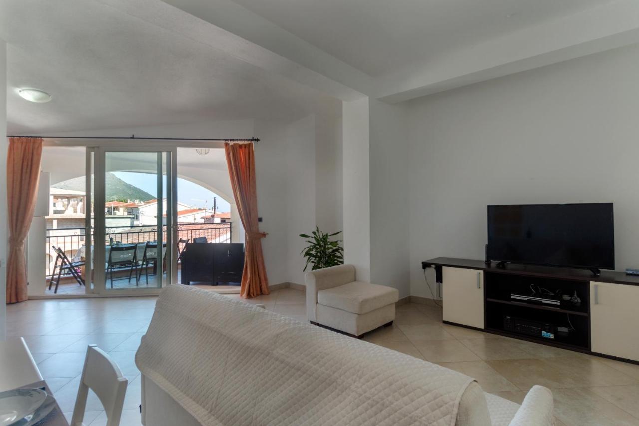 Royal Suite Apartment Кала Гононе Екстериор снимка